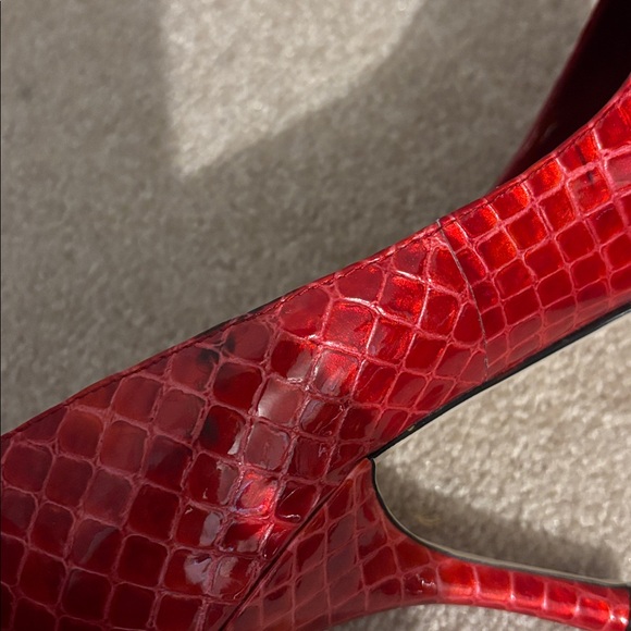 Enzo Angiolini Red Textured Peep-Toe Heels - Picture 9 of 9